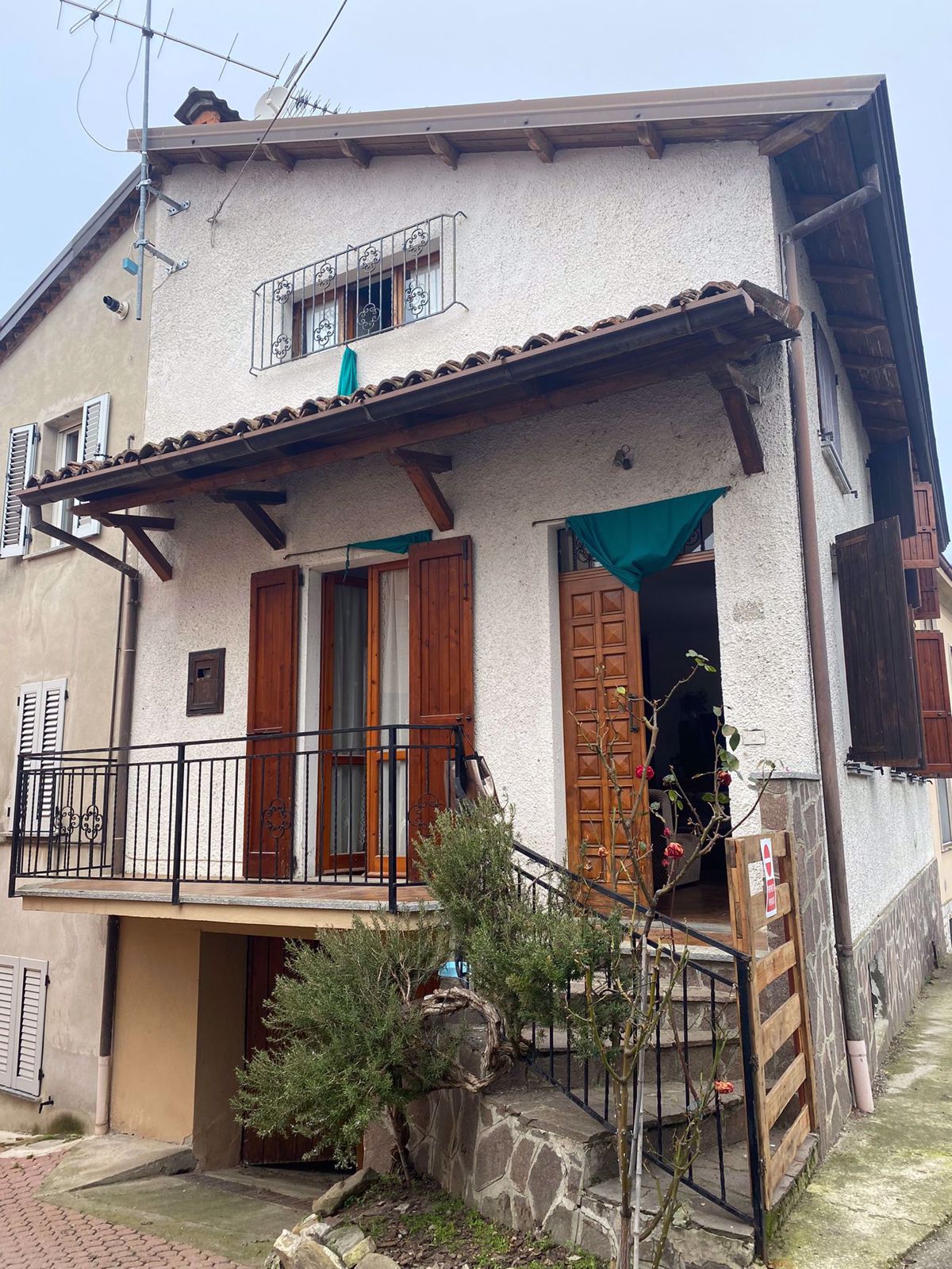 Foto 1 di 12 - Casa indipendente in vendita a Ziano Piacentino