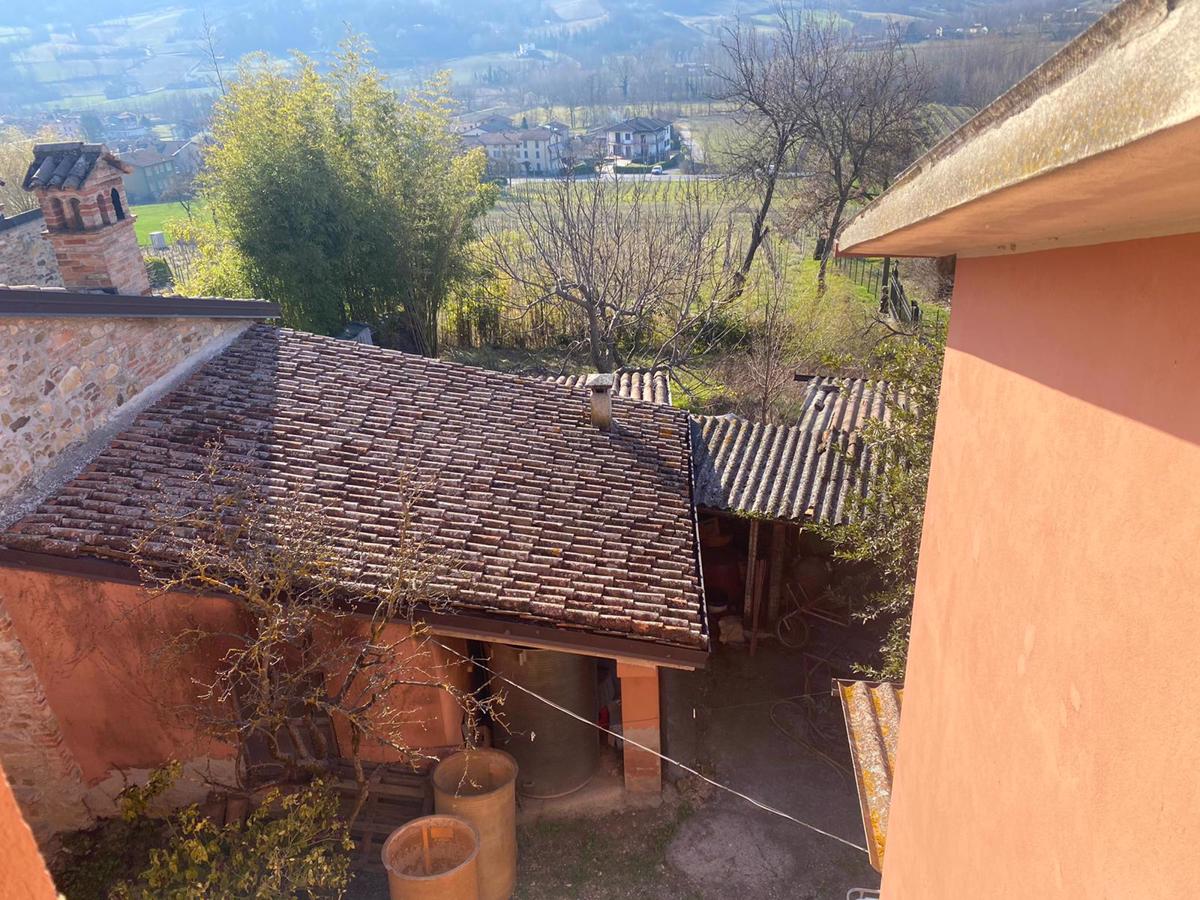 Foto 1 di 14 - Casa indipendente in vendita a Pianello Val Tidone