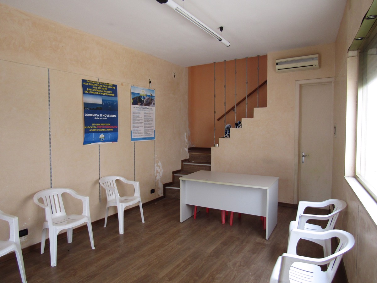 Foto 2 di 10 - Ufficio in vendita a Santa Cesarea Terme