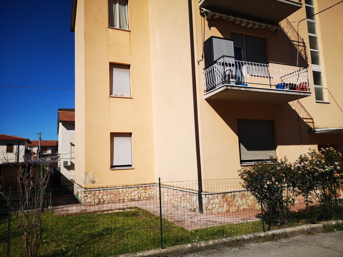 Foto 8 di 9 - Appartamento in vendita a Spoleto