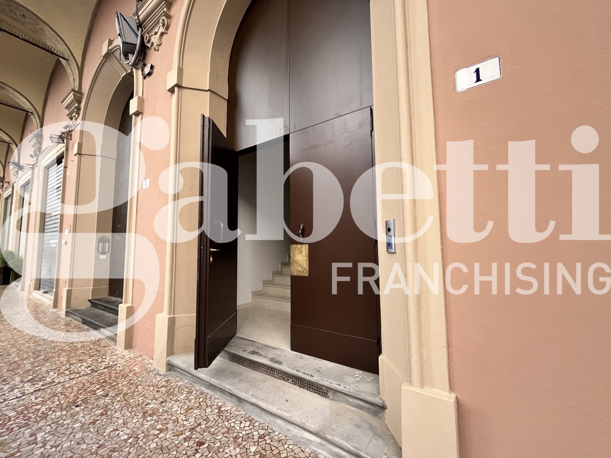 Foto 1 di 14 - Appartamento in vendita a Bologna