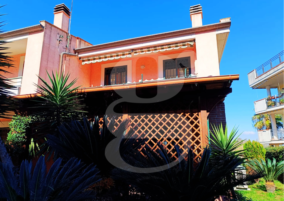 Foto 3 di 40 - Villa a schiera in vendita a Nettuno