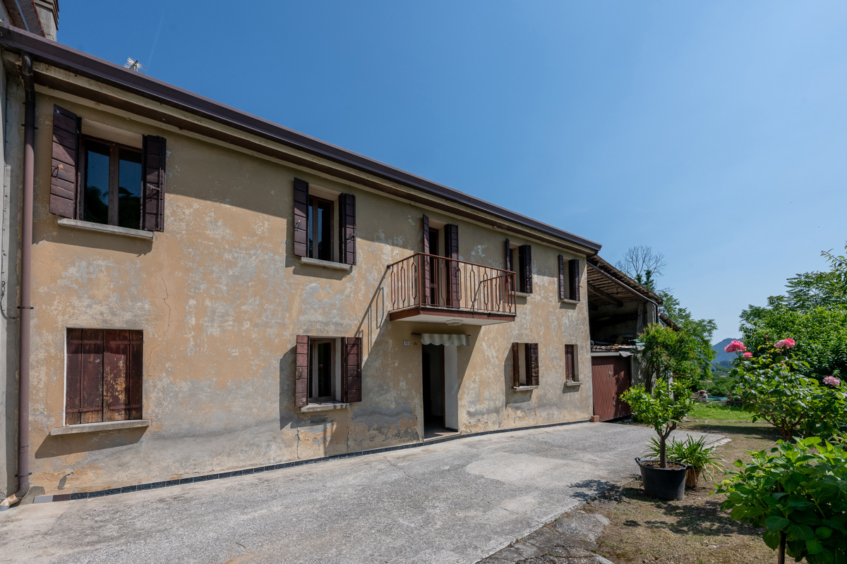 Foto 3 di 23 - Villa a schiera in vendita a Galzignano