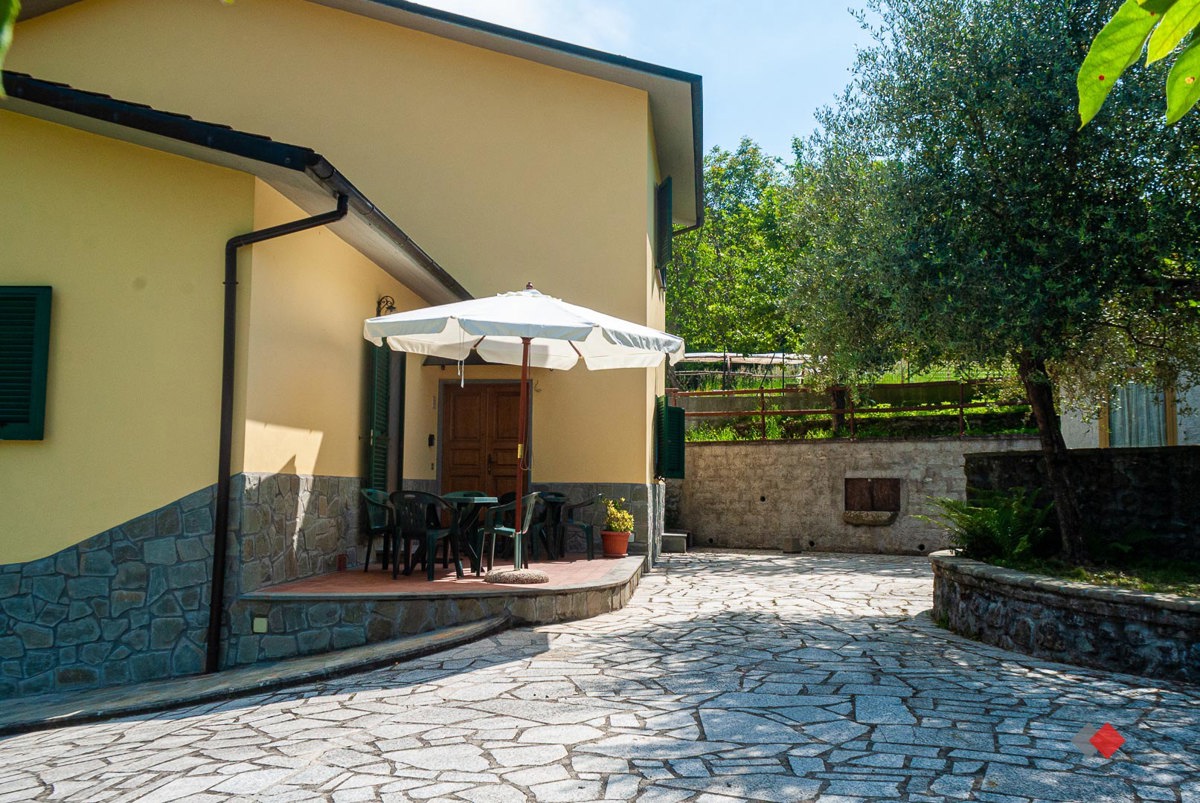 Foto 9 di 42 - Villa a schiera in vendita a Castelnuovo Garfagnana