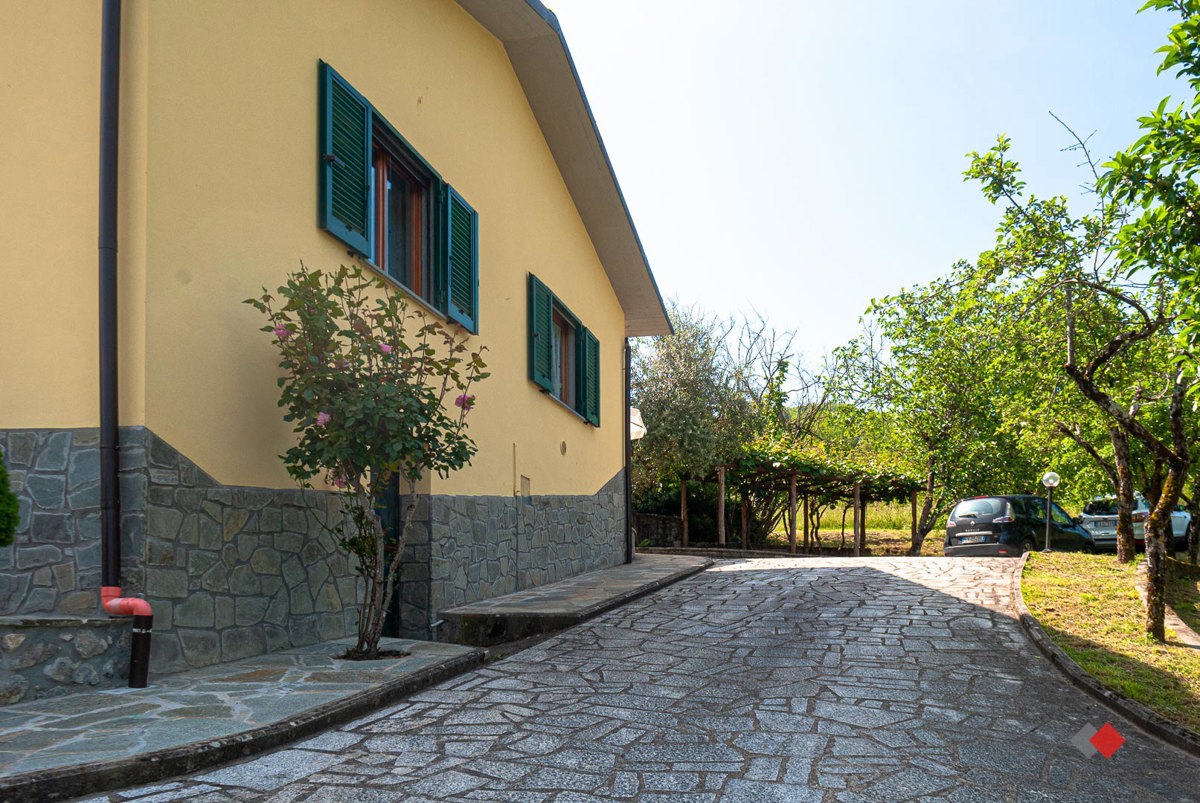Foto 4 di 42 - Villa a schiera in vendita a Castelnuovo Garfagnana