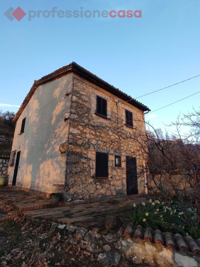Foto 1 di 20 - Villa in vendita a Veroli