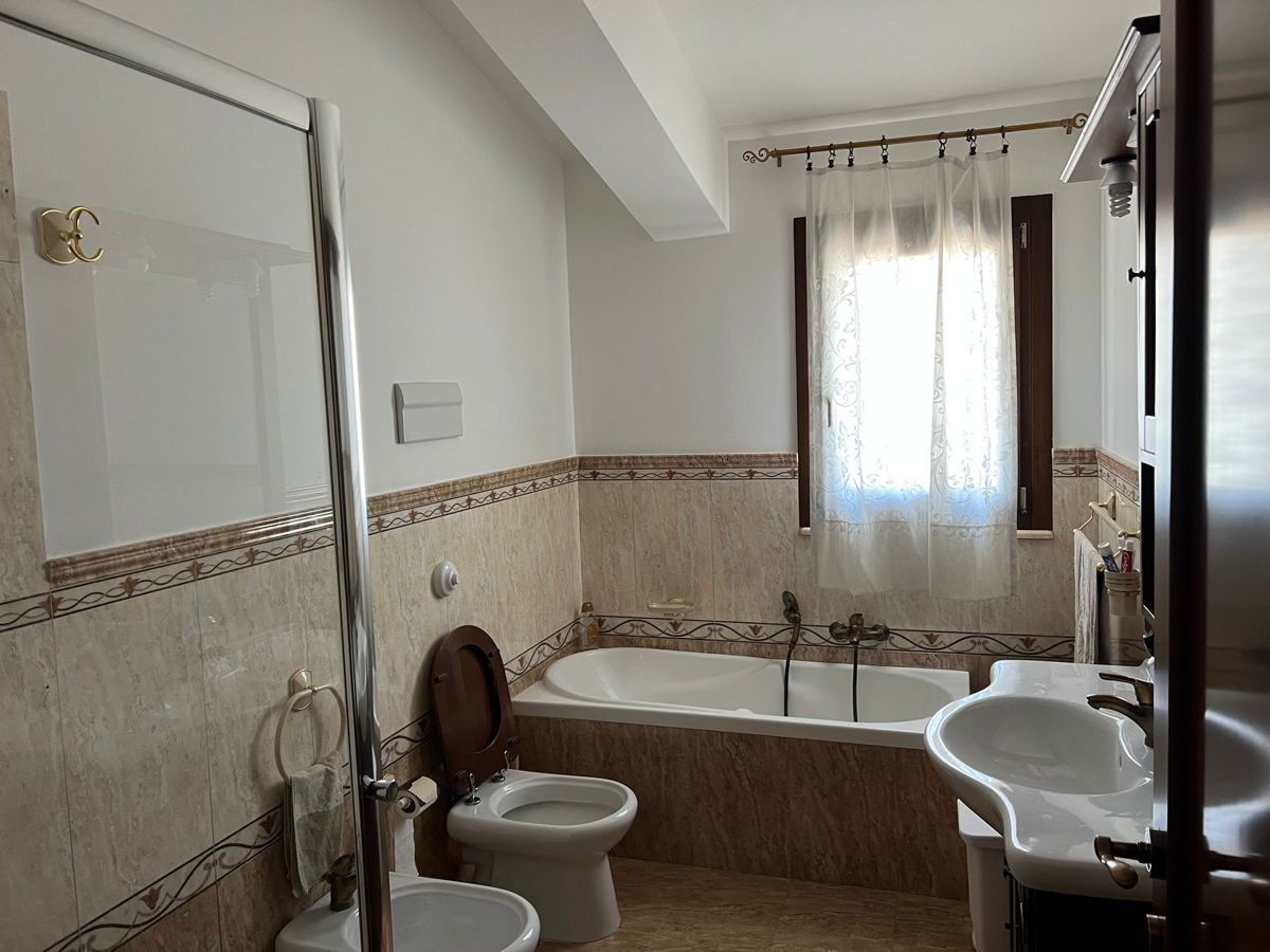 Foto 27 di 35 - Casa indipendente in vendita a Palermo