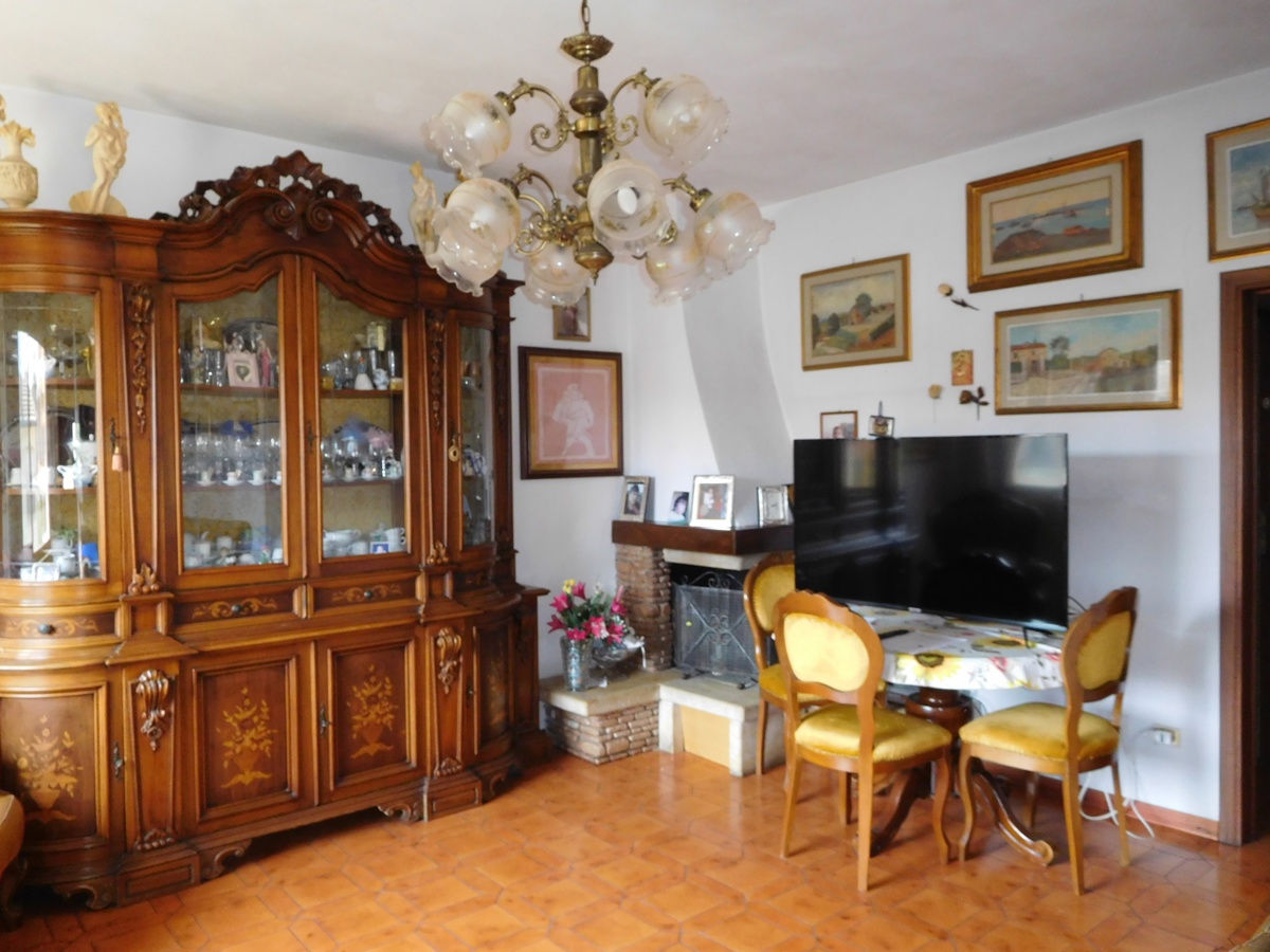 Foto 6 di 30 - Appartamento in vendita a Cecina