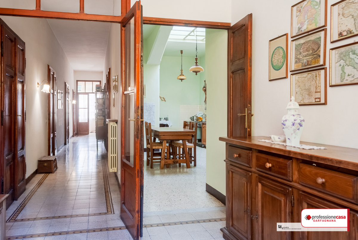 Foto 1 di 31 - Appartamento in vendita a Castelnuovo Garfagnana