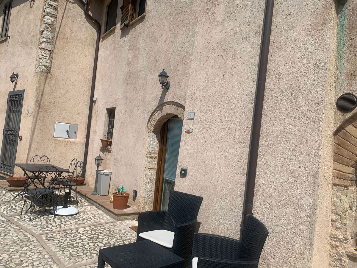 Foto 4 di 12 - Casa indipendente in vendita a Trevi
