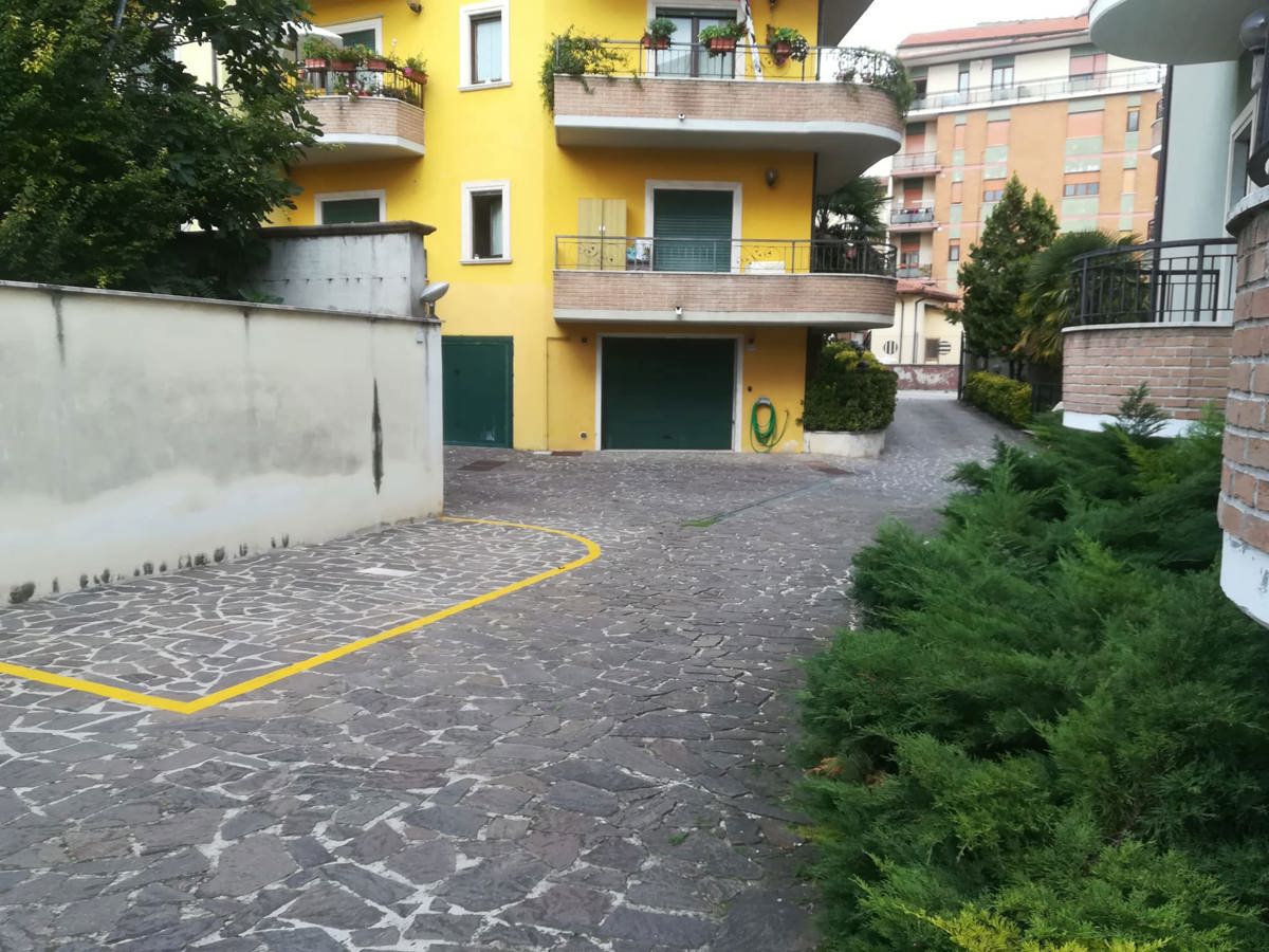 Foto 12 di 12 - Appartamento in affitto a Avezzano