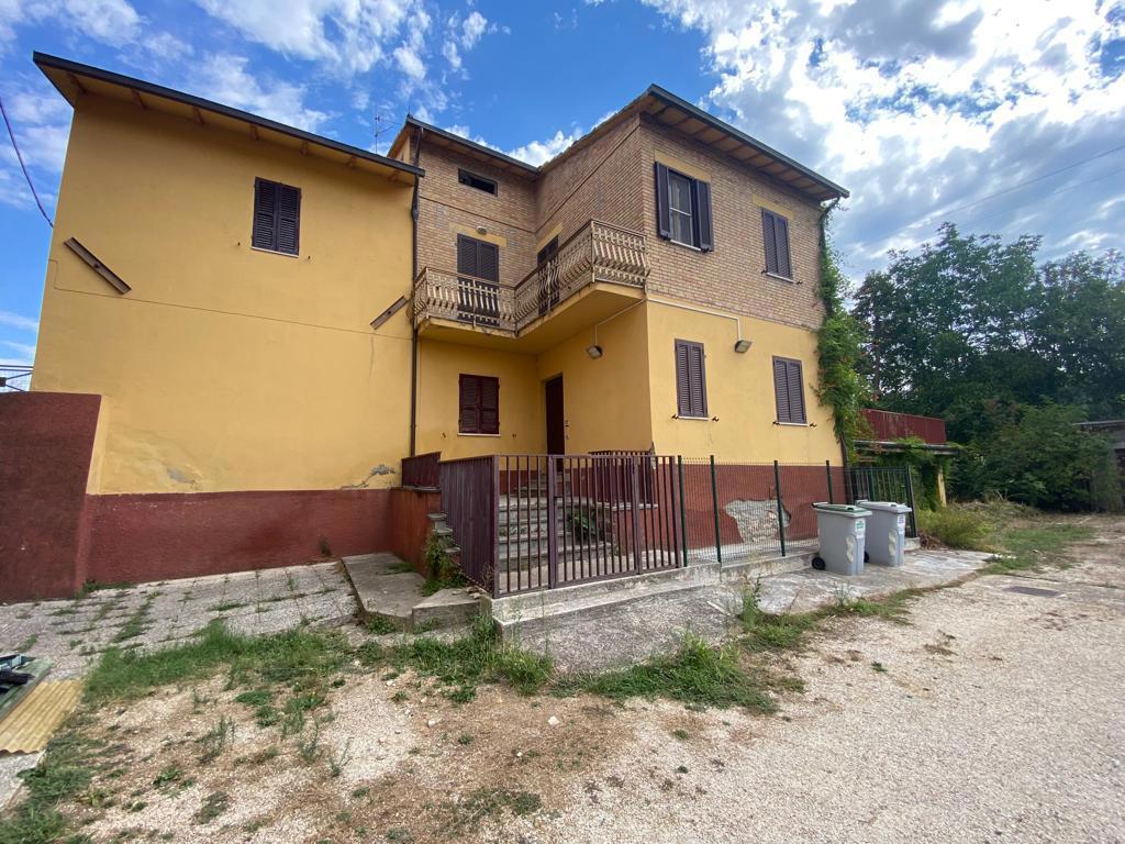 Foto 15 di 23 - Villa a schiera in vendita a Bastia Umbra