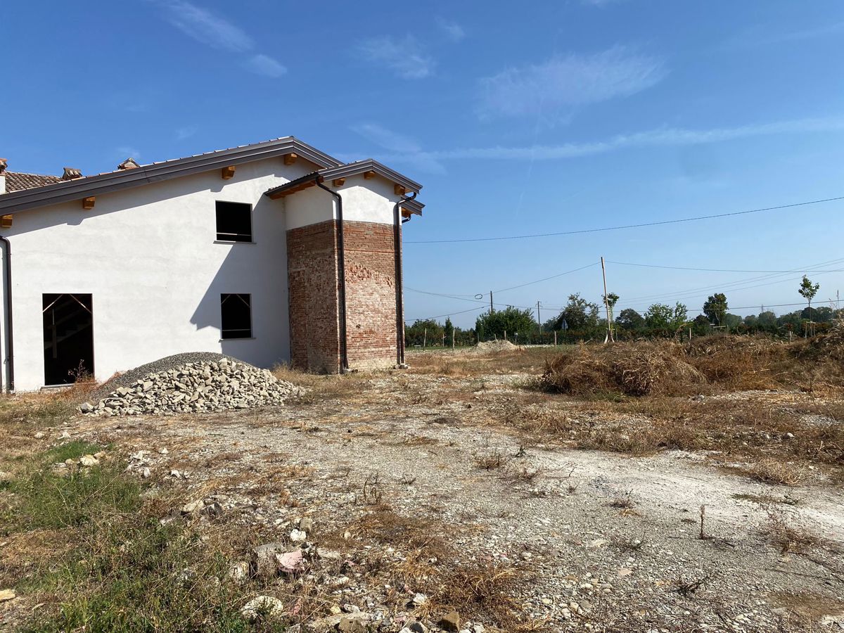 Foto 5 di 15 - Casa indipendente in vendita a Borgonovo Val Tidone