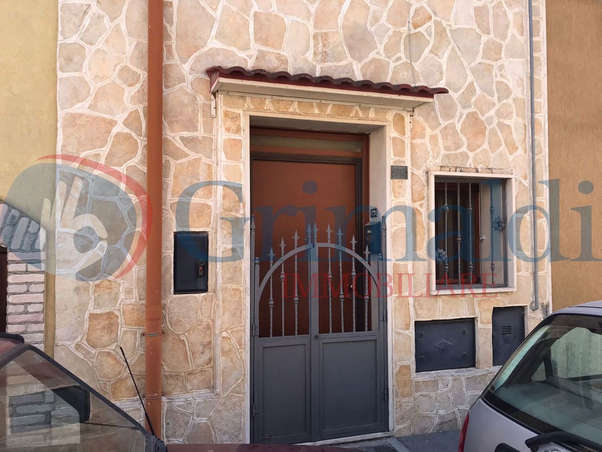 Casa indipendente in vendita a Taranto (TA)