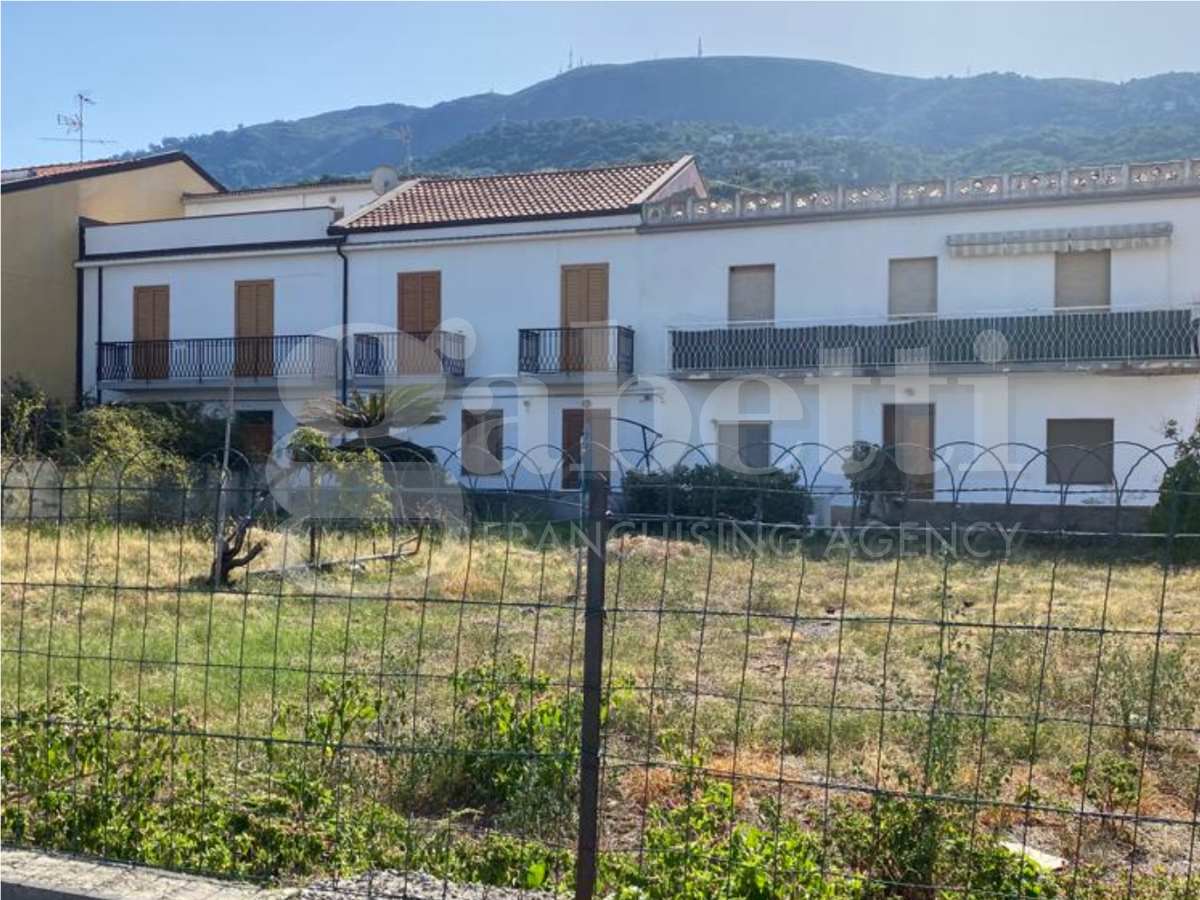 Foto 2 di 15 - Casa indipendente in vendita a Gioiosa Marea