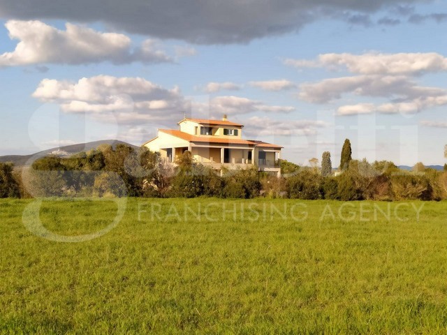 Foto 1 di 47 - Villa in vendita a Capalbio