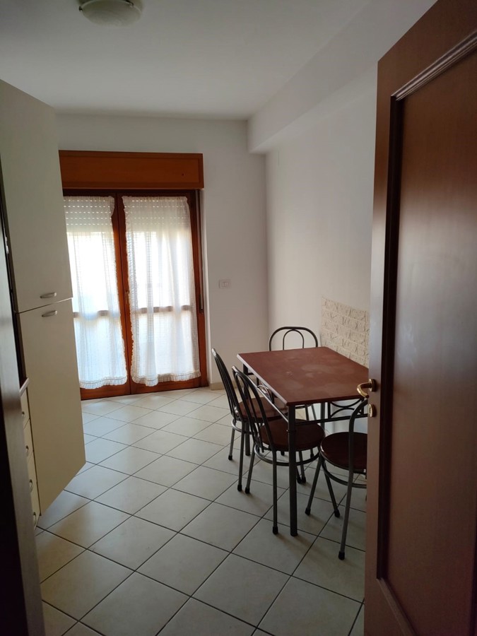 Foto 3 di 7 - Appartamento in affitto a Avezzano