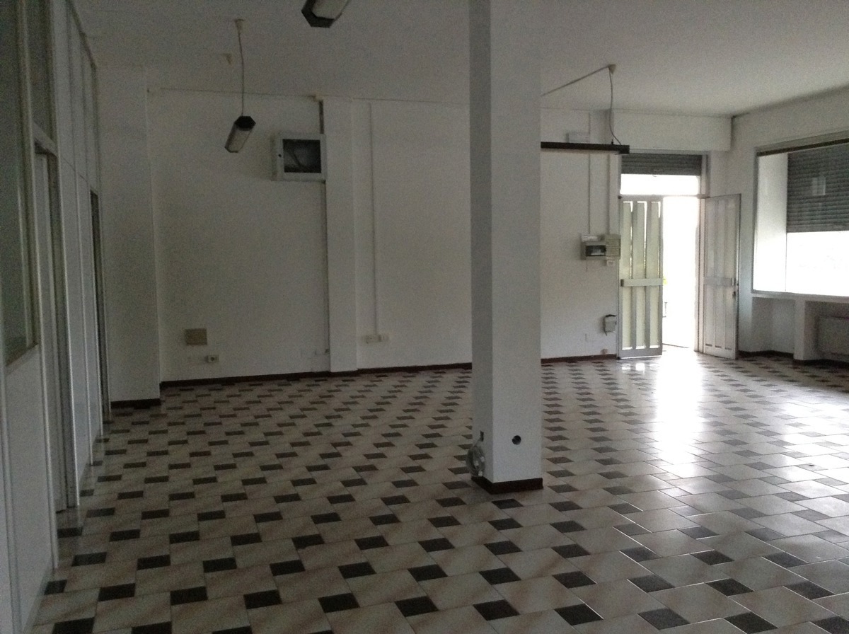 Foto 2 di 6 - Ufficio in affitto a Adria