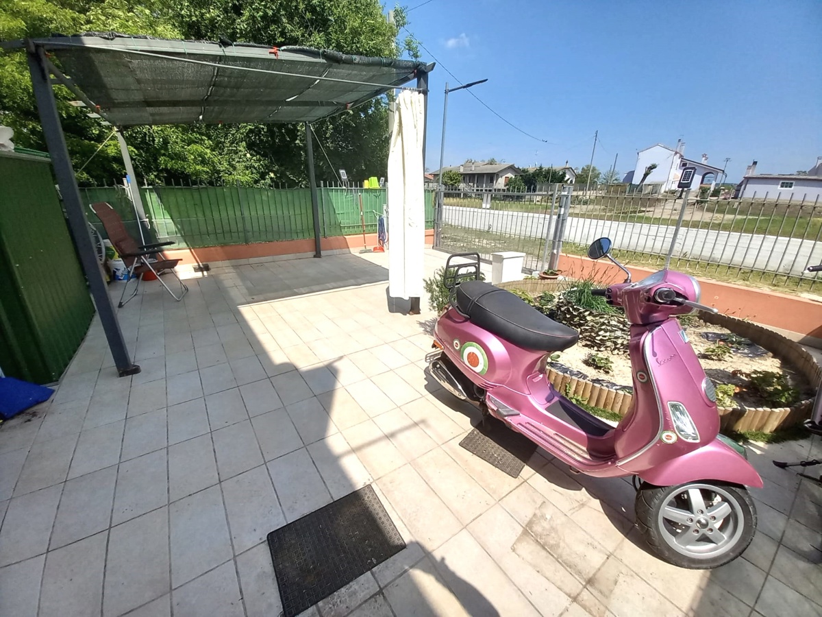 Foto 2 di 29 - Villa a schiera in vendita a Chioggia