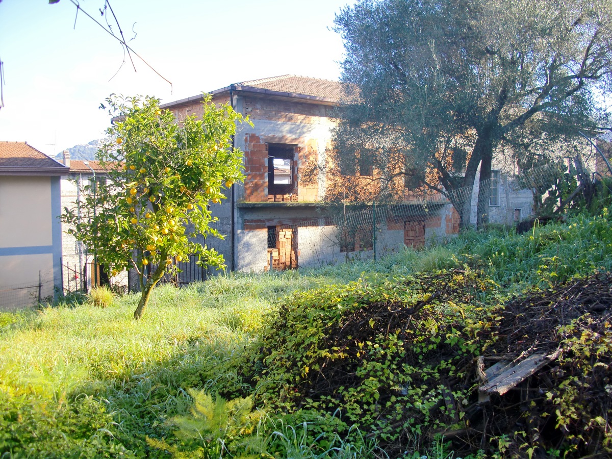 Foto 6 di 13 - Casa indipendente in vendita a Celle di Bulgheria