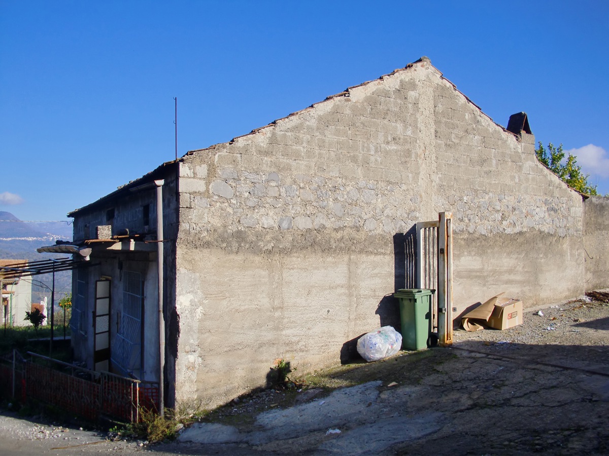 Foto 9 di 13 - Casa indipendente in vendita a Celle di Bulgheria