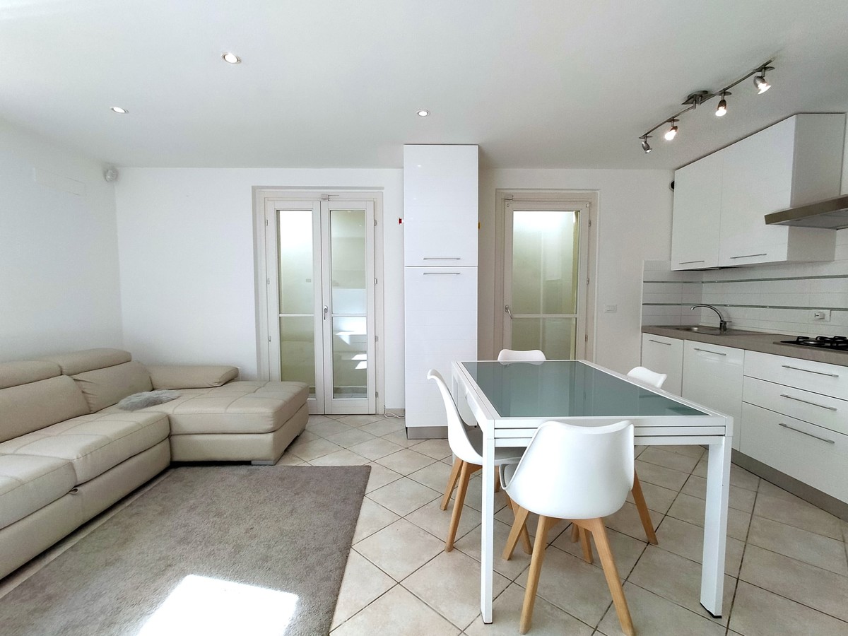 Foto 7 di 37 - Appartamento in vendita a Carrara