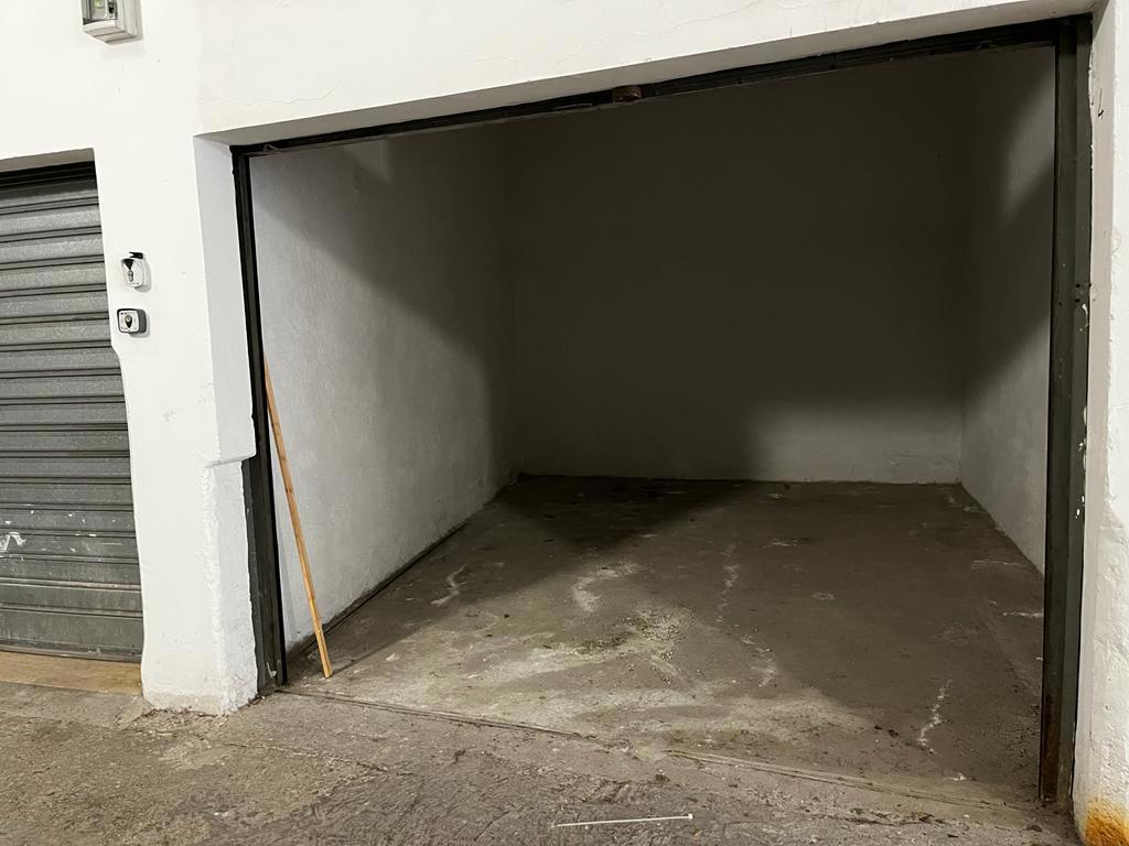 Foto 10 di 15 - Garage in vendita a Ciampino