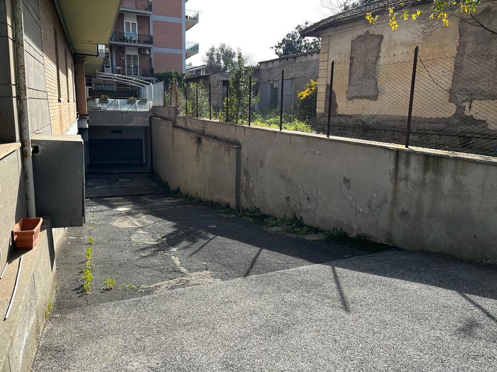 Foto 5 di 15 - Garage in vendita a Ciampino