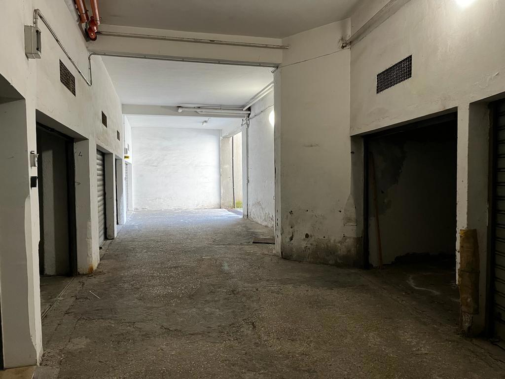 Foto 13 di 20 - Garage in vendita a Ciampino