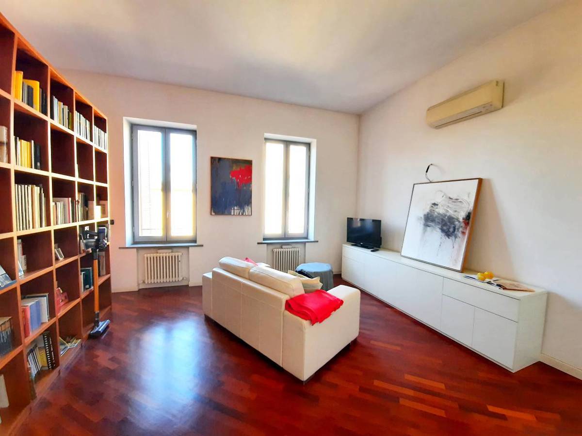 Foto 2 di 19 - Appartamento in vendita a Piacenza
