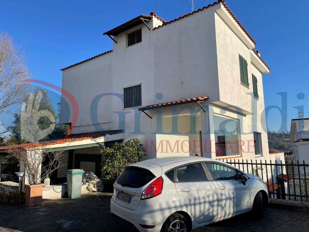 Foto 36 di 42 - Villa in vendita a Giugliano in Campania