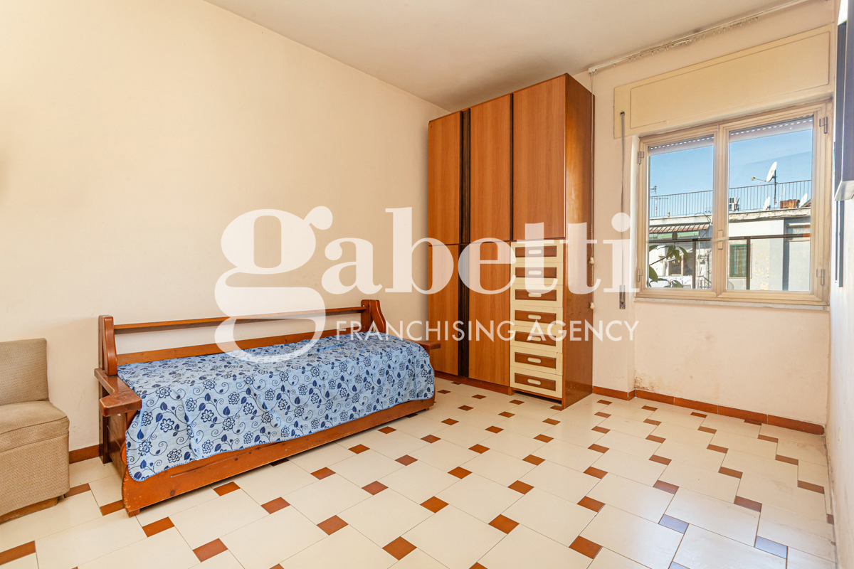 Foto 9 di 12 - Appartamento in vendita a Napoli