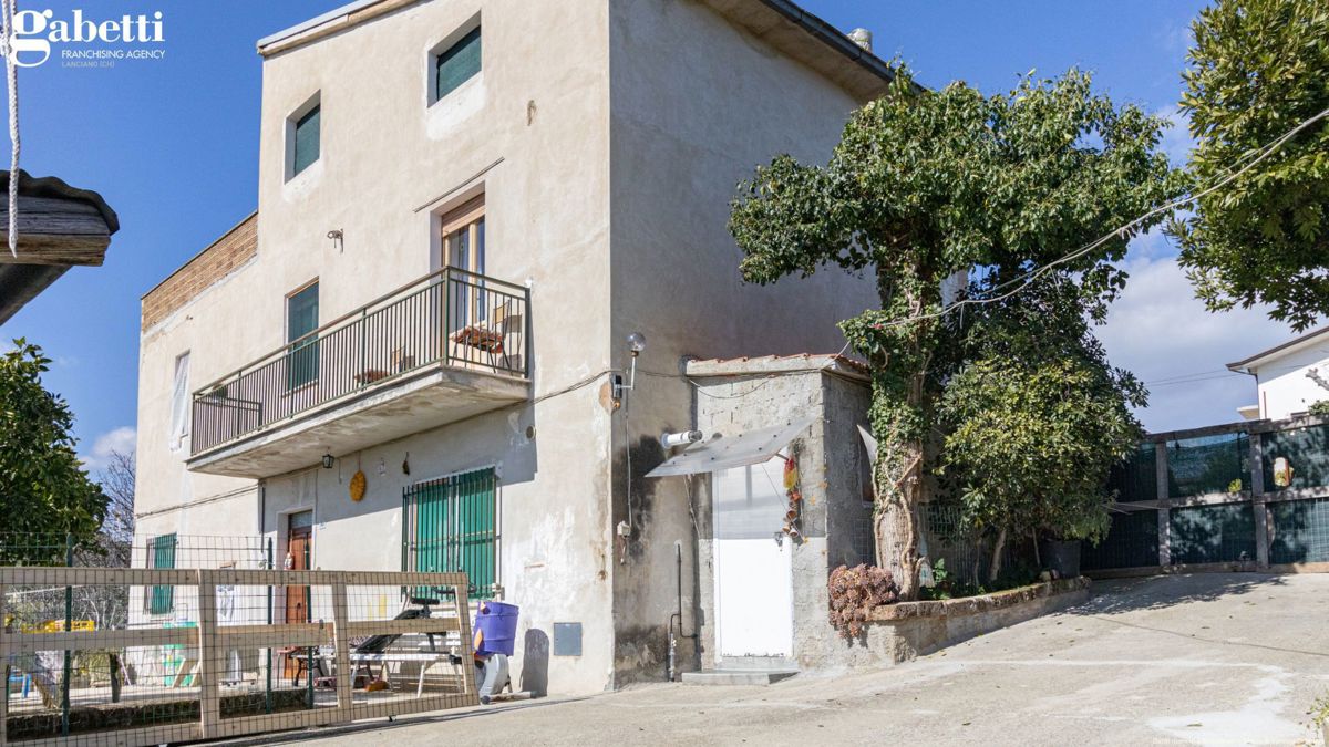 Foto 2 di 40 - Casa indipendente in vendita a Lanciano
