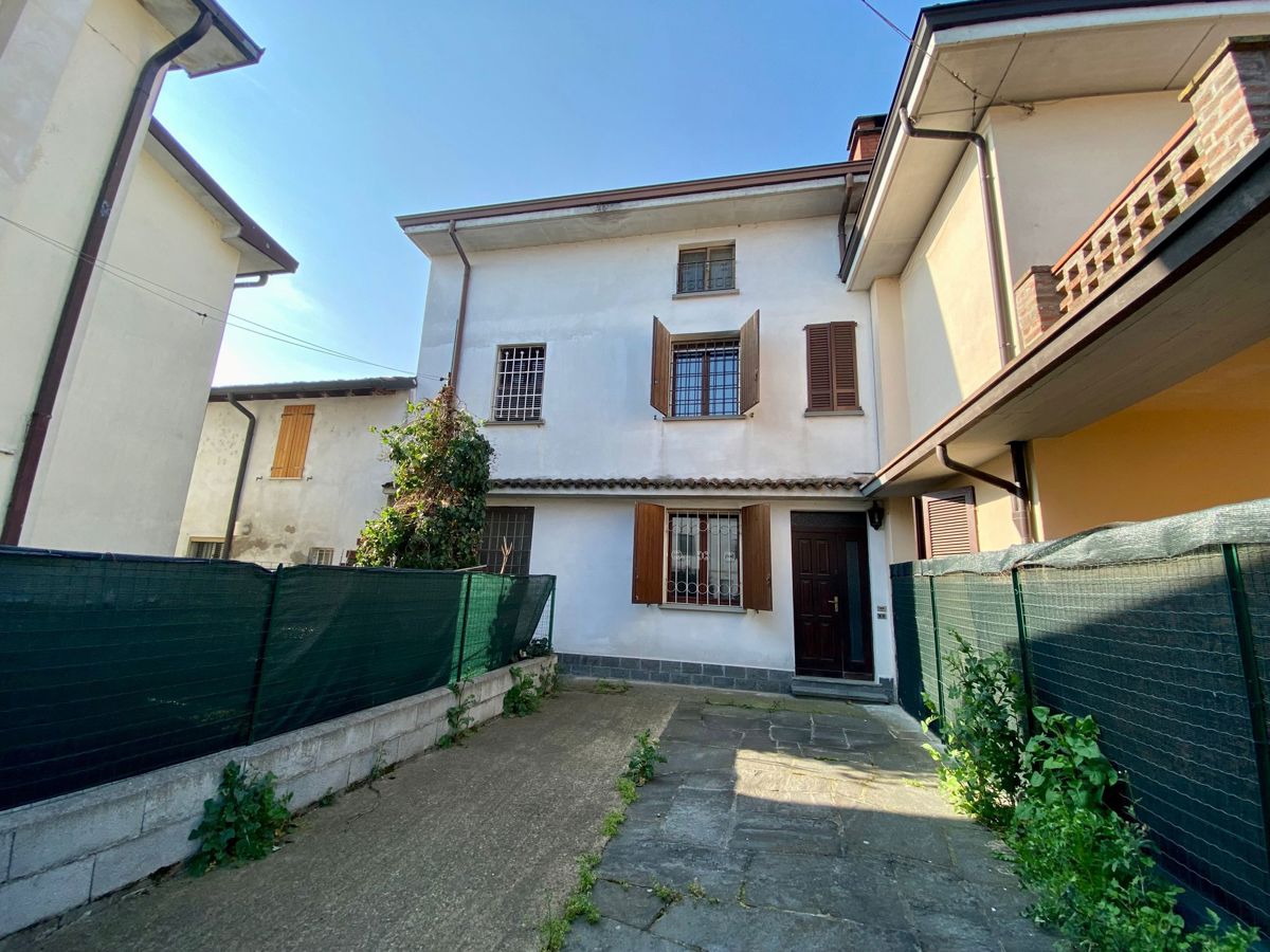 Foto 1 di 50 - Casa indipendente in vendita a San Daniele Po