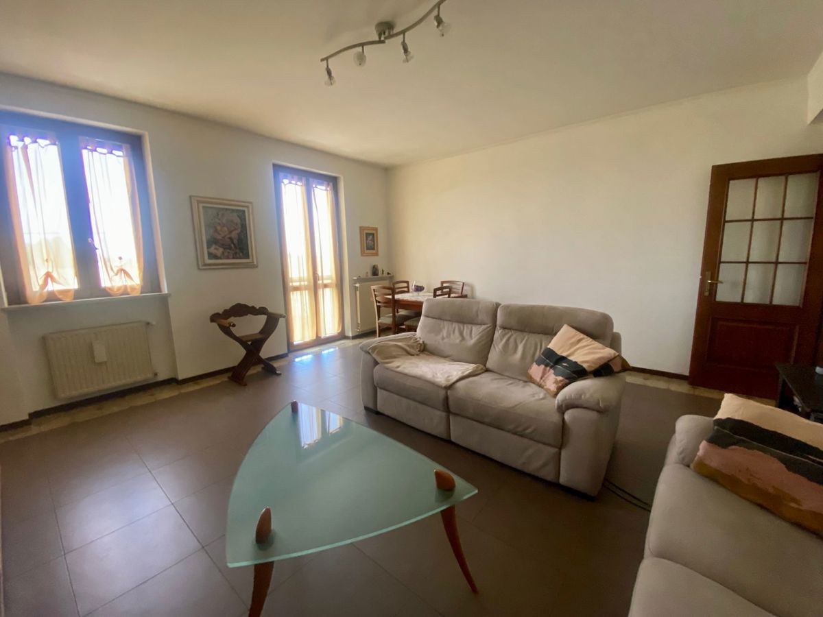 Foto 3 di 29 - Appartamento in vendita a Cremona