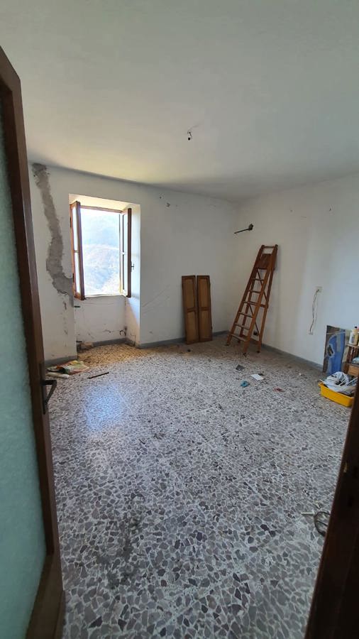 Foto 3 di 32 - Casa indipendente in vendita a Roviano