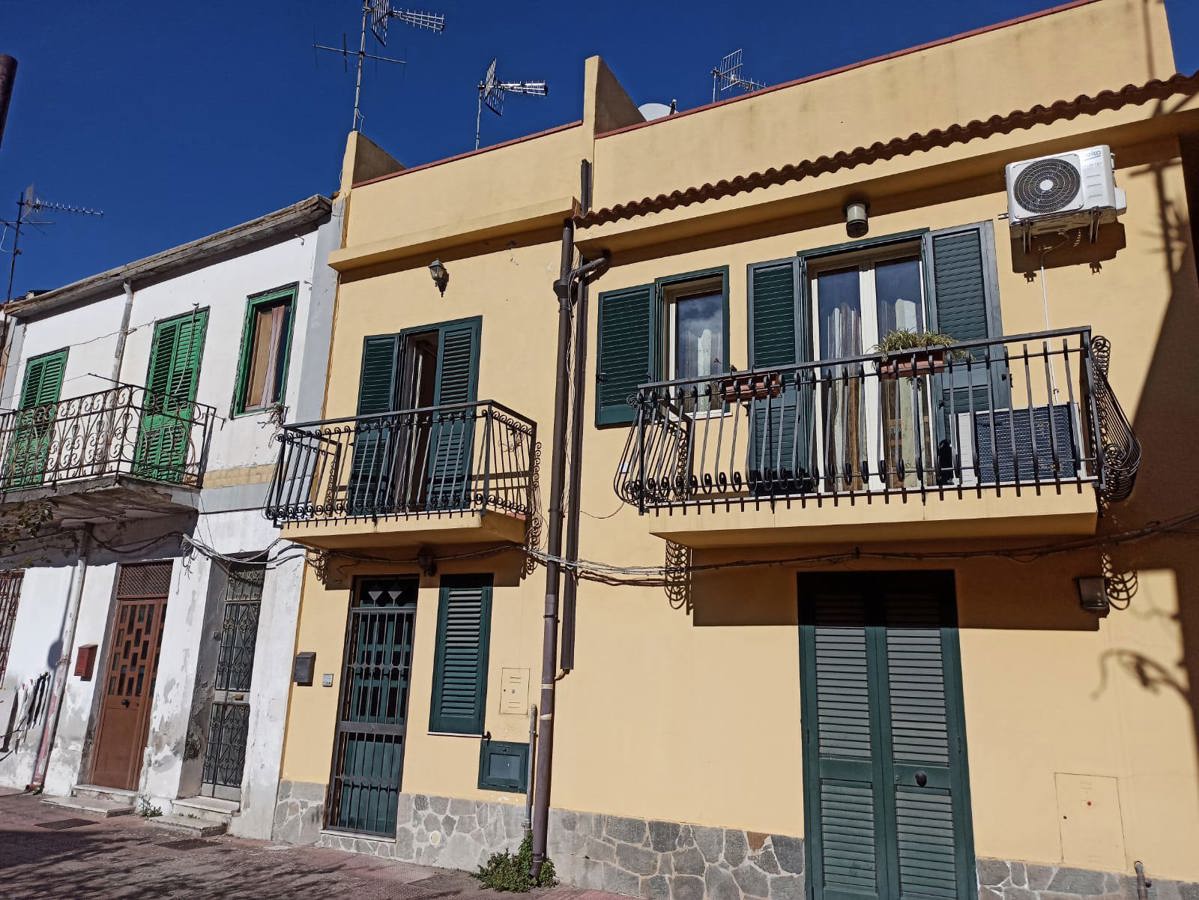 Foto 1 di 15 - Casa indipendente in vendita a Messina