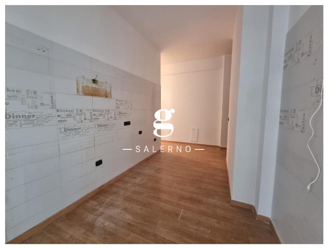Foto 5 di 9 - Appartamento in vendita a Salerno