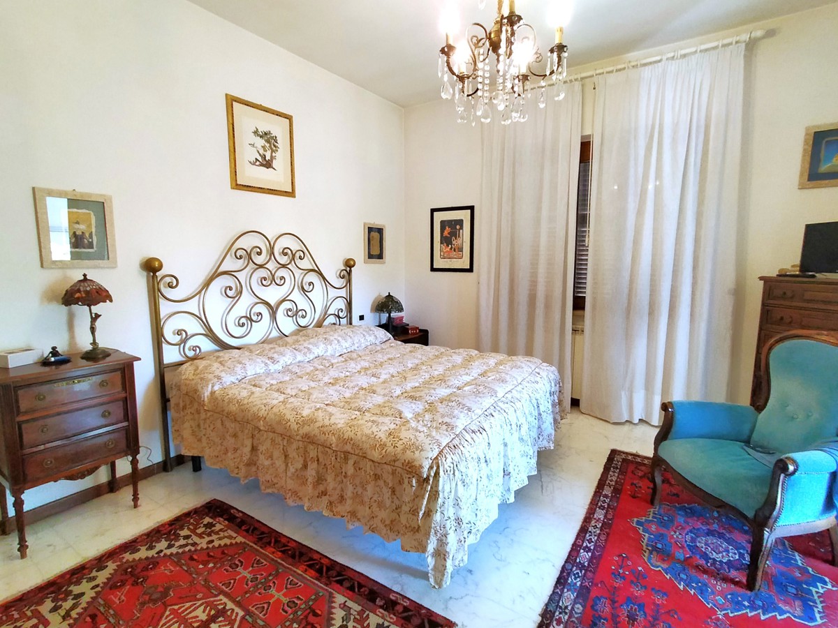 Foto 31 di 40 - Villa a schiera in vendita a Carrara