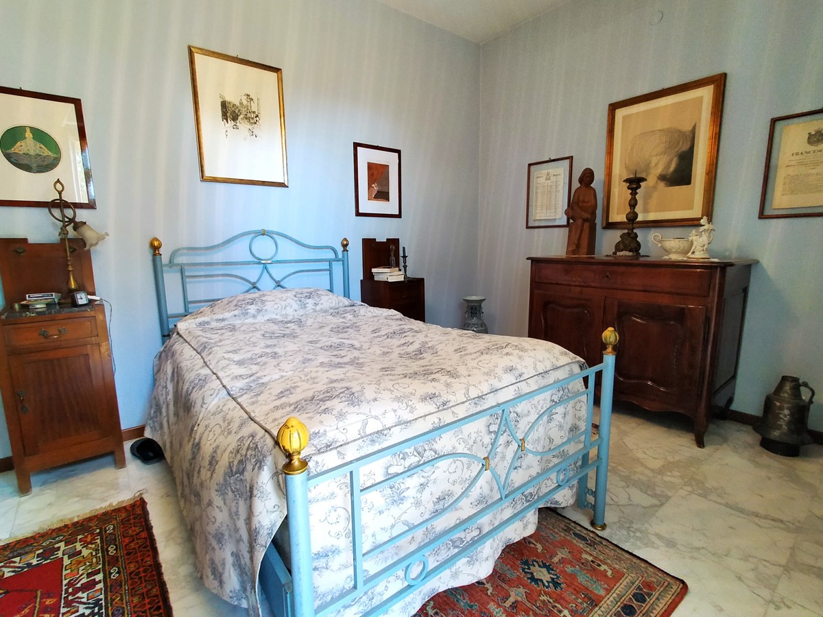 Foto 26 di 40 - Villa a schiera in vendita a Carrara