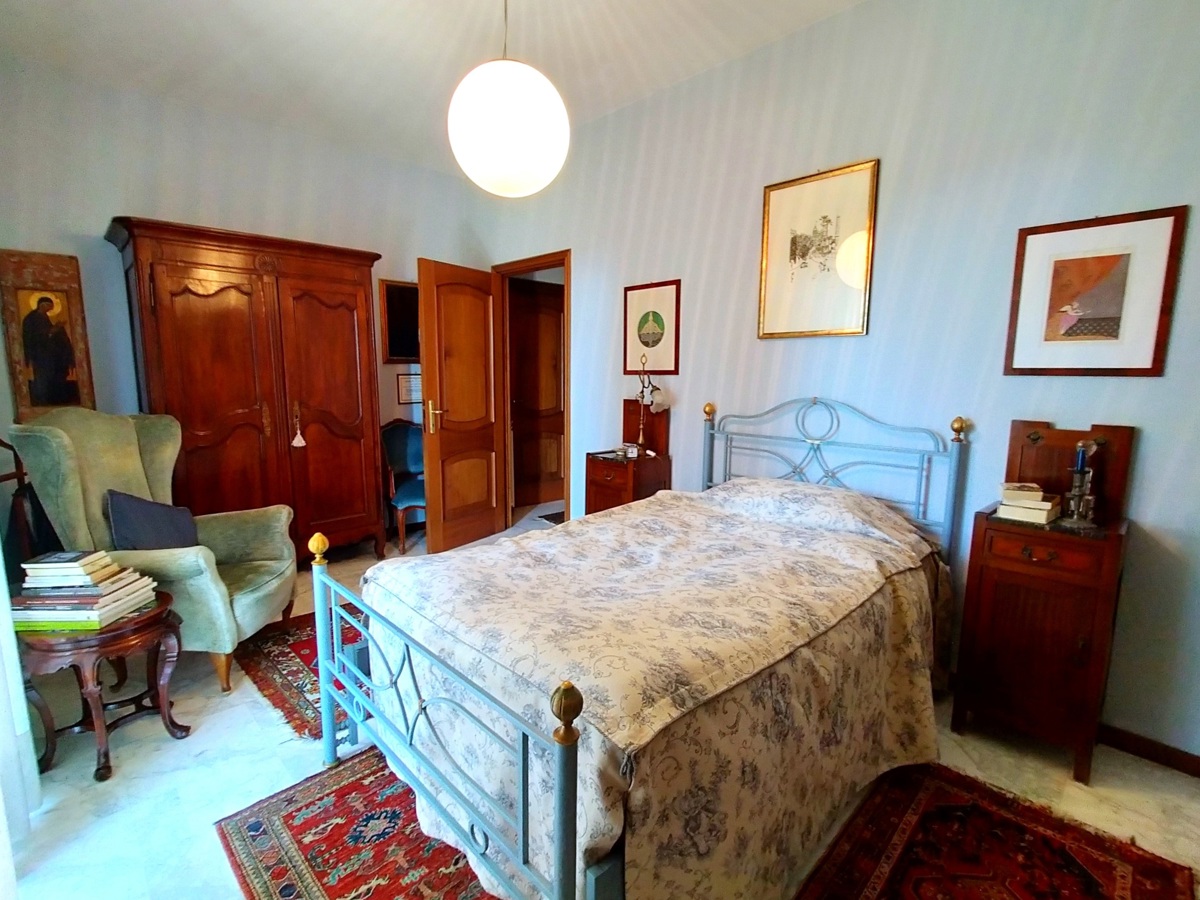 Foto 27 di 40 - Villa a schiera in vendita a Carrara