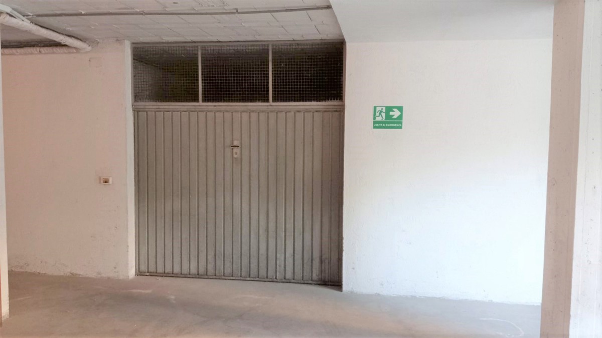 Foto 2 di 6 - Garage in vendita a Corciano