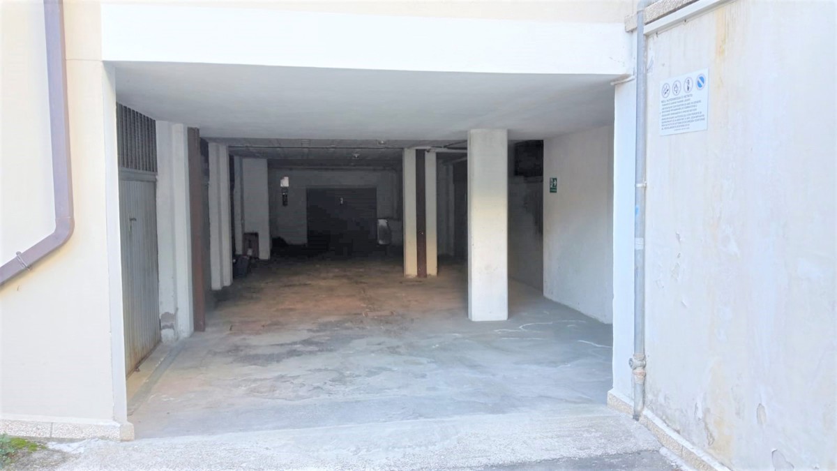 Foto 4 di 6 - Garage in vendita a Corciano