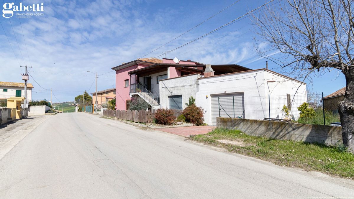 Casa indipendente in vendita a Sant'eusanio Del Sangro (CH)