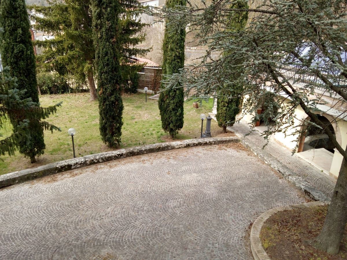 Foto 2 di 25 - Villa in vendita a Carsoli