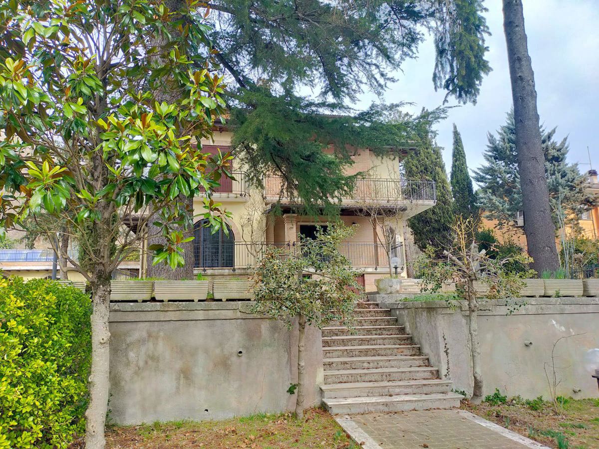 Foto 3 di 25 - Villa in vendita a Carsoli