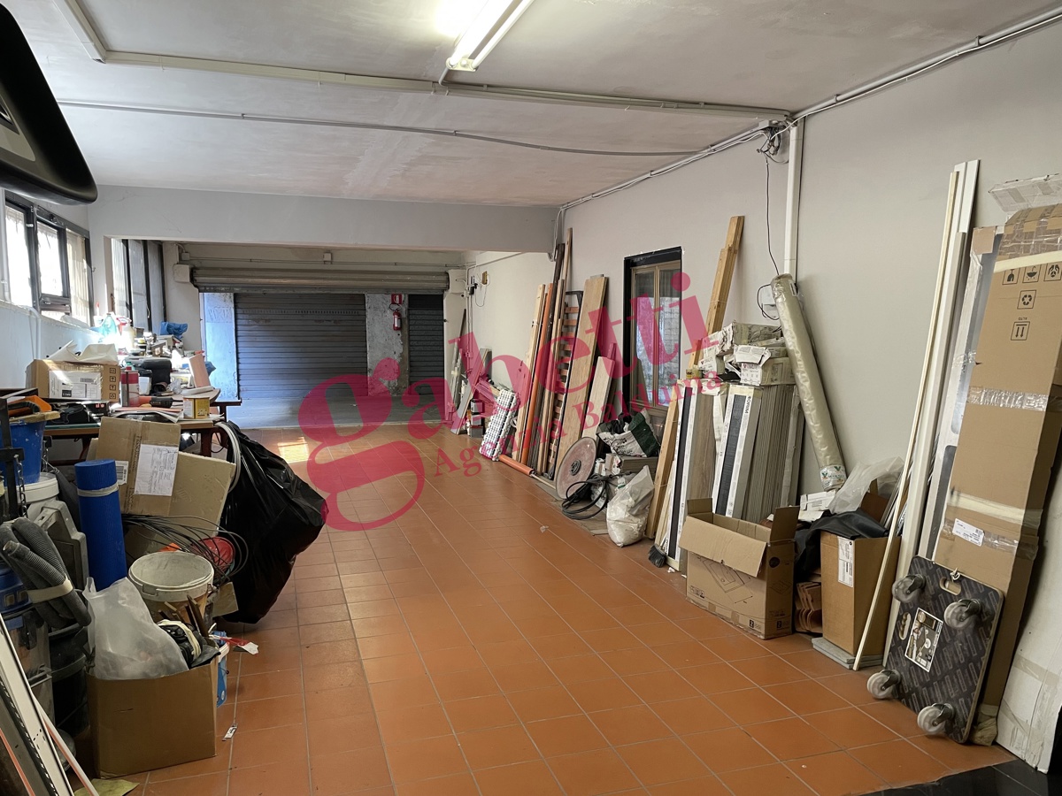 Foto 3 di 9 - Garage in vendita a Roma