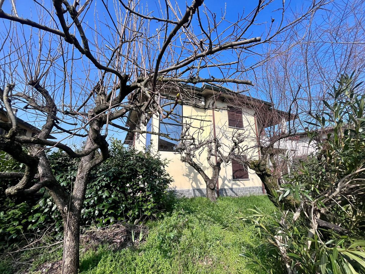 Foto 1 di 46 - Villa in vendita a Castelverde