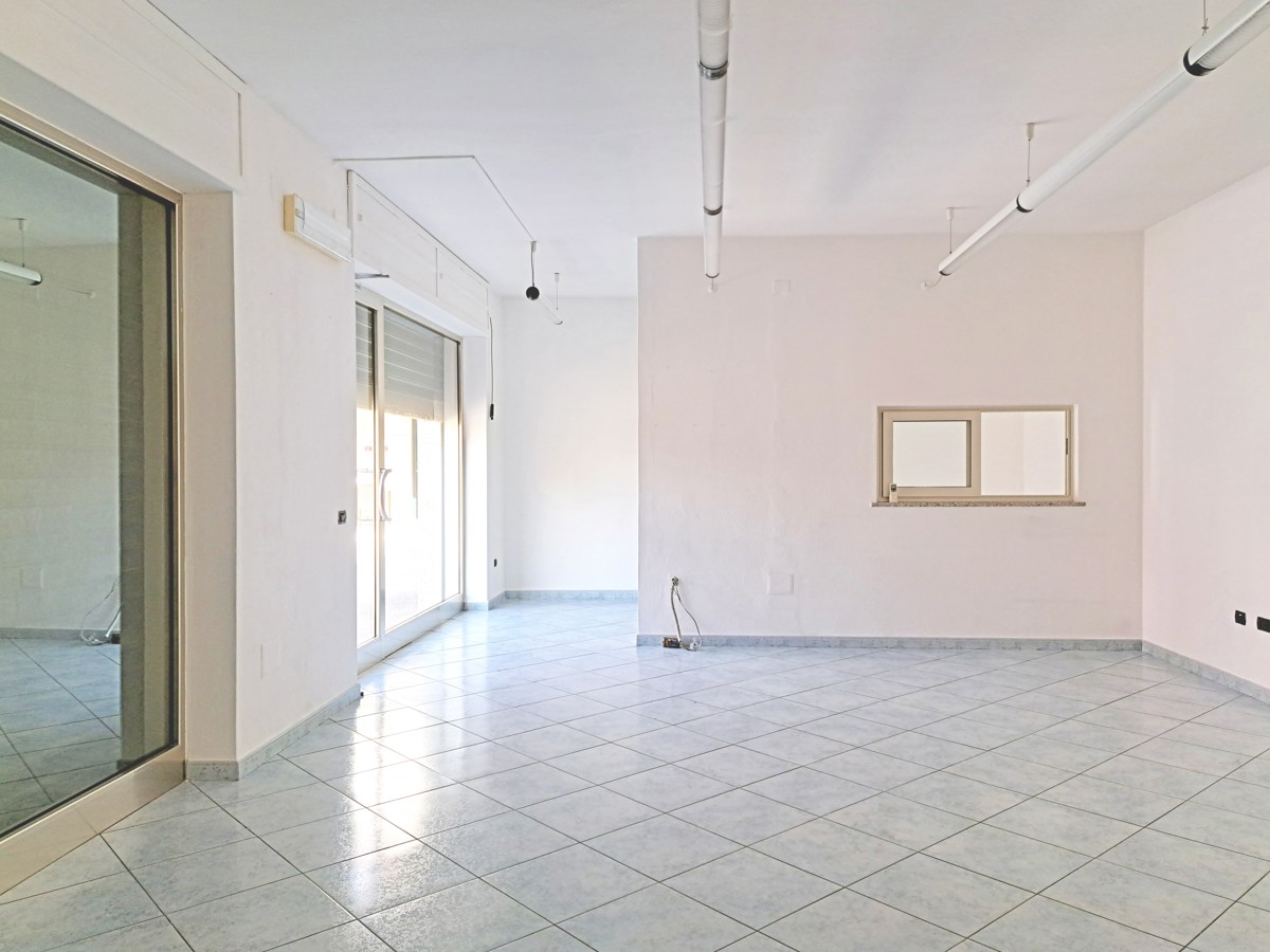 Foto 4 di 21 - Palazzo o stabile in vendita a Sanluri