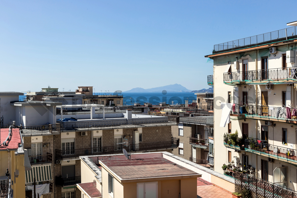 Foto 32 di 39 - Appartamento in vendita a Portici